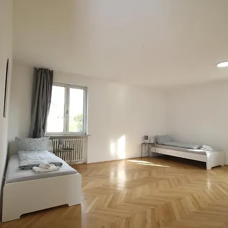 Apartmenthaus - Grosszugige Fur Je 6 Personen Mit Balkon Apartment