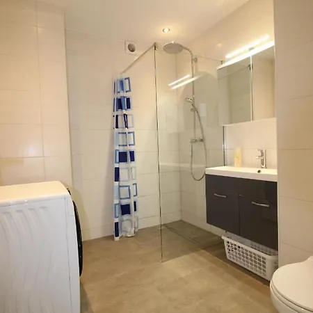 Apartmenthaus - Grosszugige Fur Je 6 Personen Mit Balkon Kitzingen