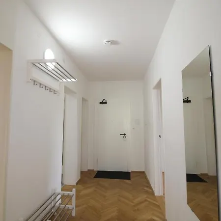 Apartmenthaus - Grosszugige Fur Je 6 Personen Mit Balkon Apartment